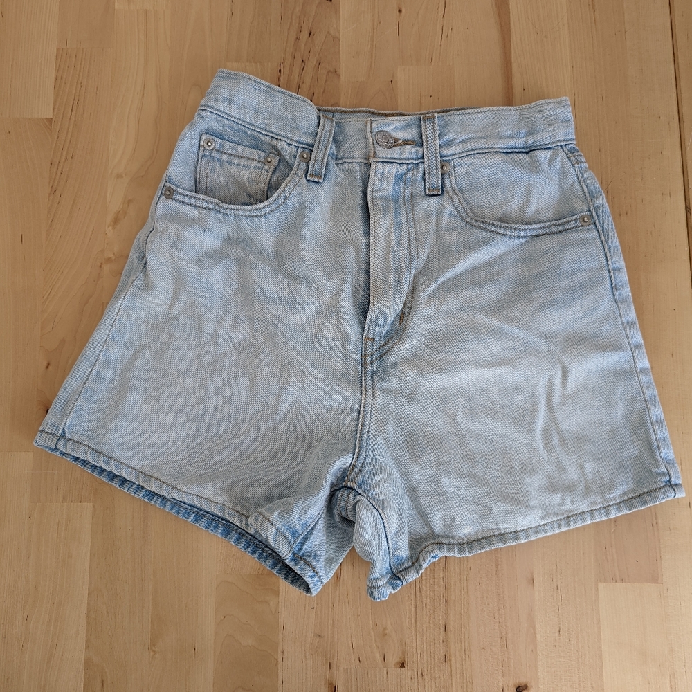 Levi's High Loose Shorts 24